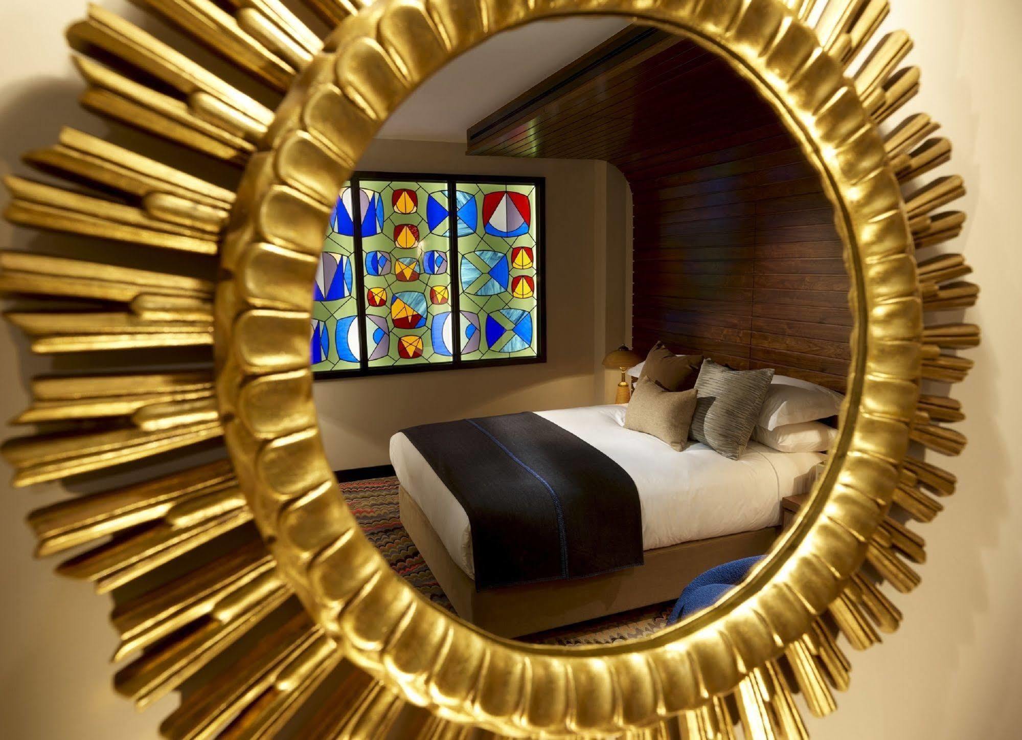 Hotel H Club