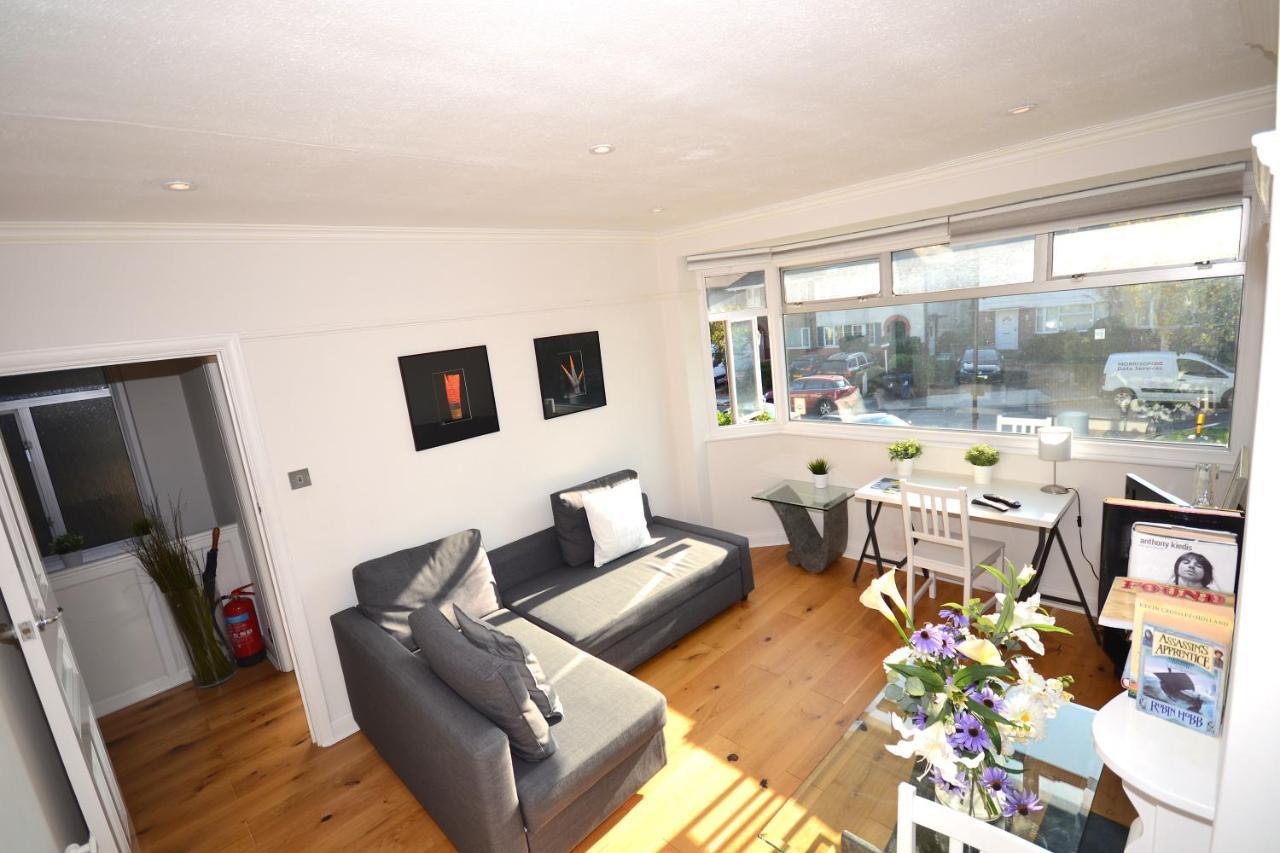 Apartamento Stunning Park Royal Londres