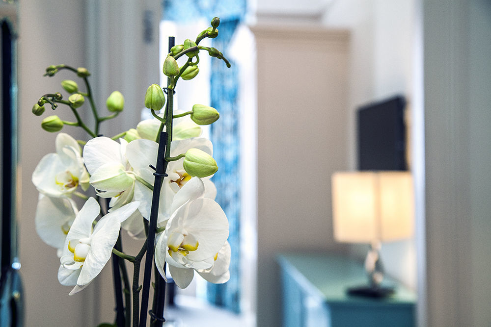 The By The Sloane Club * Londen