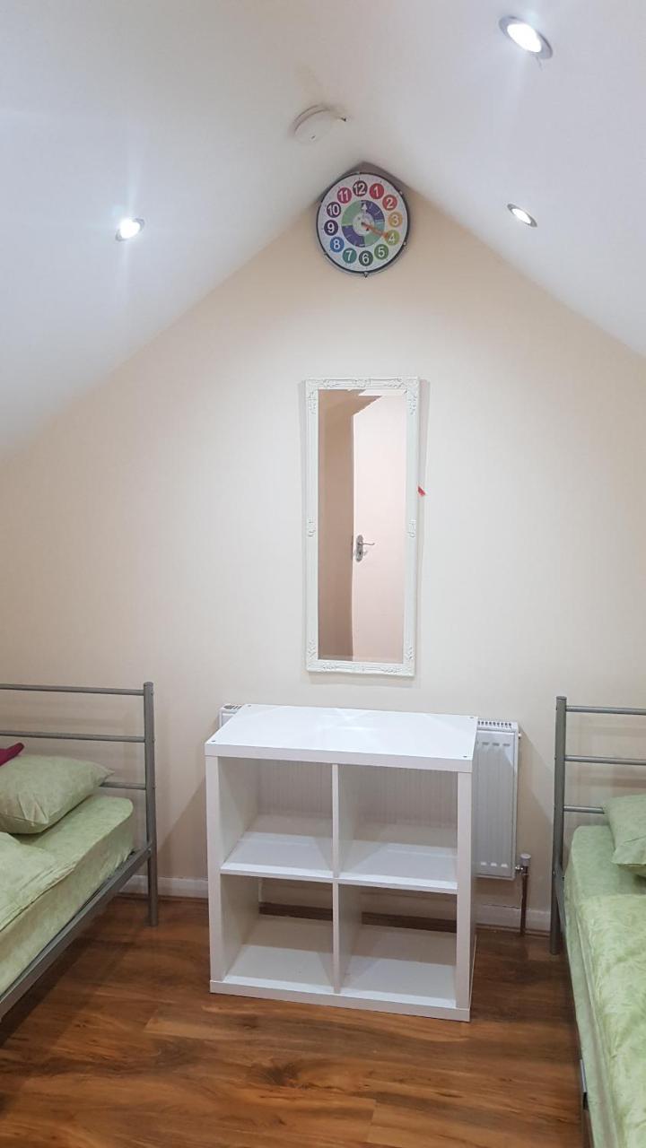Upton Park Bed and breakfast *