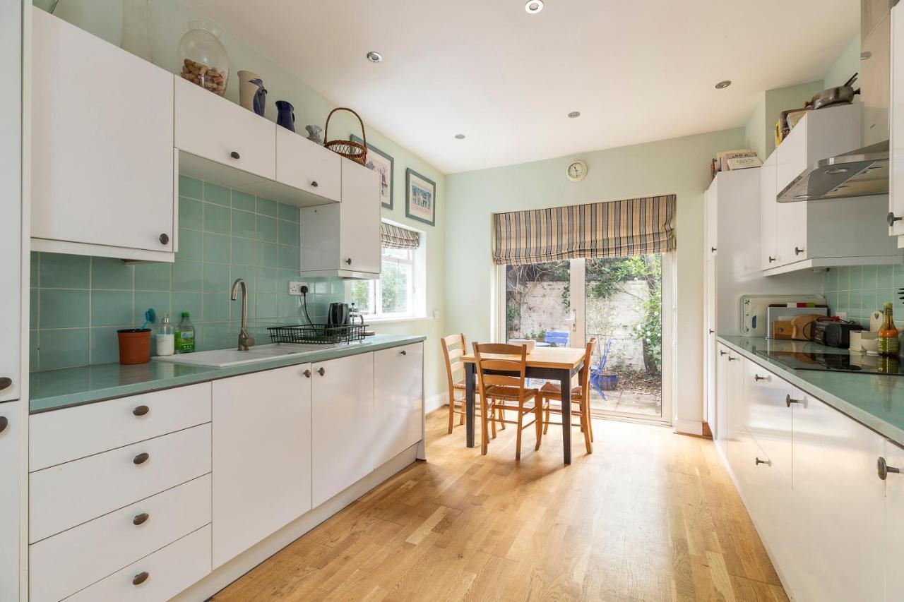 Charming House With Rooftop Terrace London