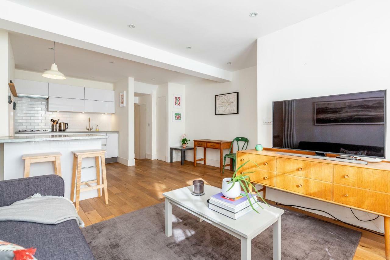 Bonnington Gardens - 1 Bed Open Plan Basement Flat London