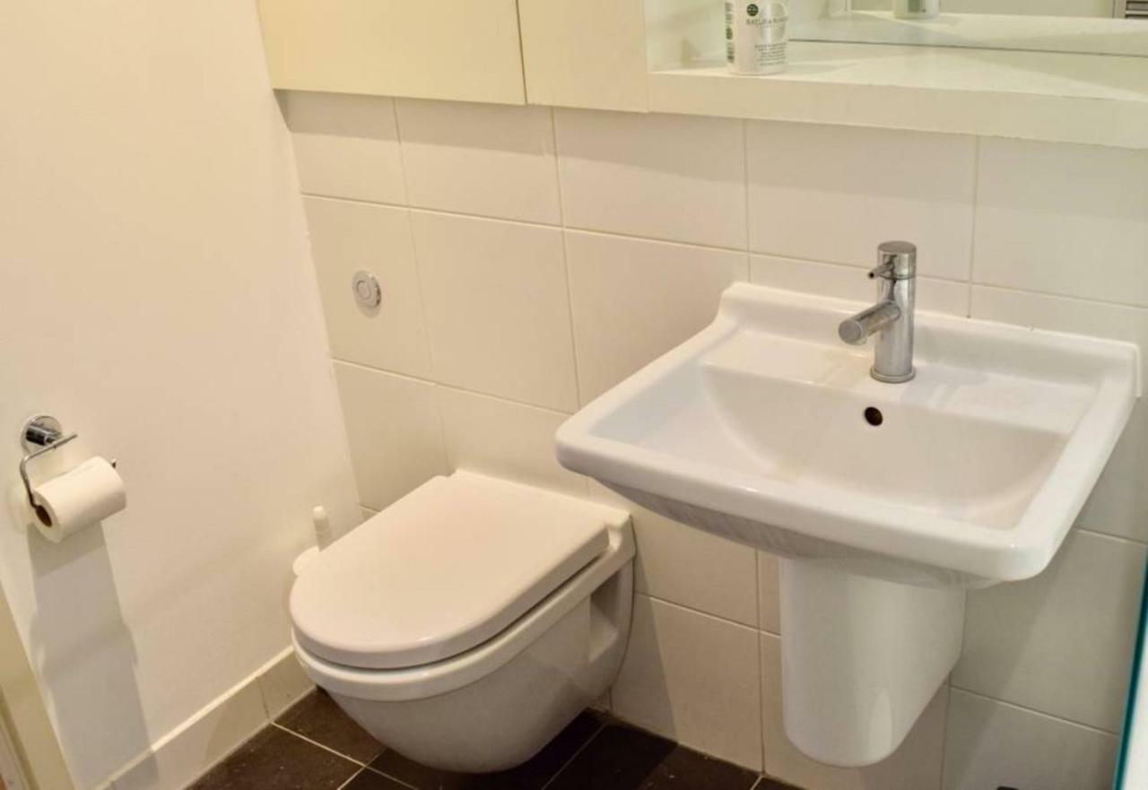 Apartment Modern 1 Bedroom Flat In Canary Wharf London