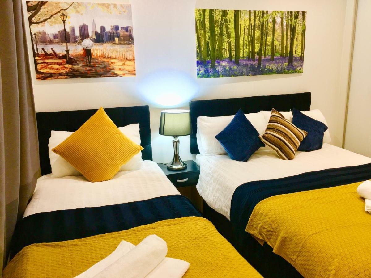 Apartamento 2 Bedrooms Modern Apartment, Lounge, Full Kitchen, Balcony, 5 Minutes Stratford Station