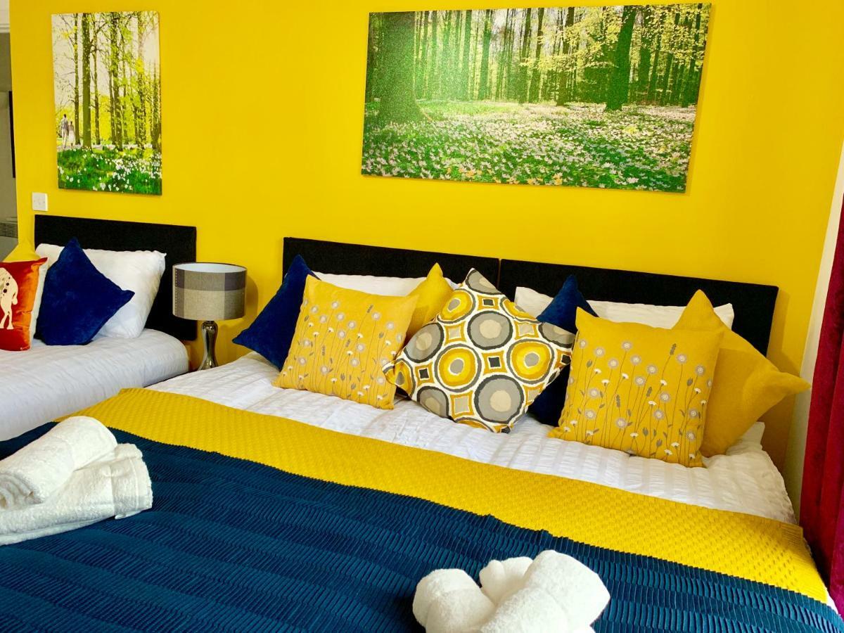 Apartamento 2 Bedrooms Modern Apartment, Lounge, Full Kitchen, Balcony, 5 Minutes Stratford Station Londres