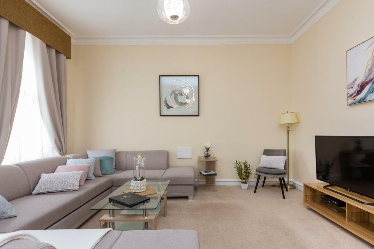 Park Lane Apartments/shaw House Londres