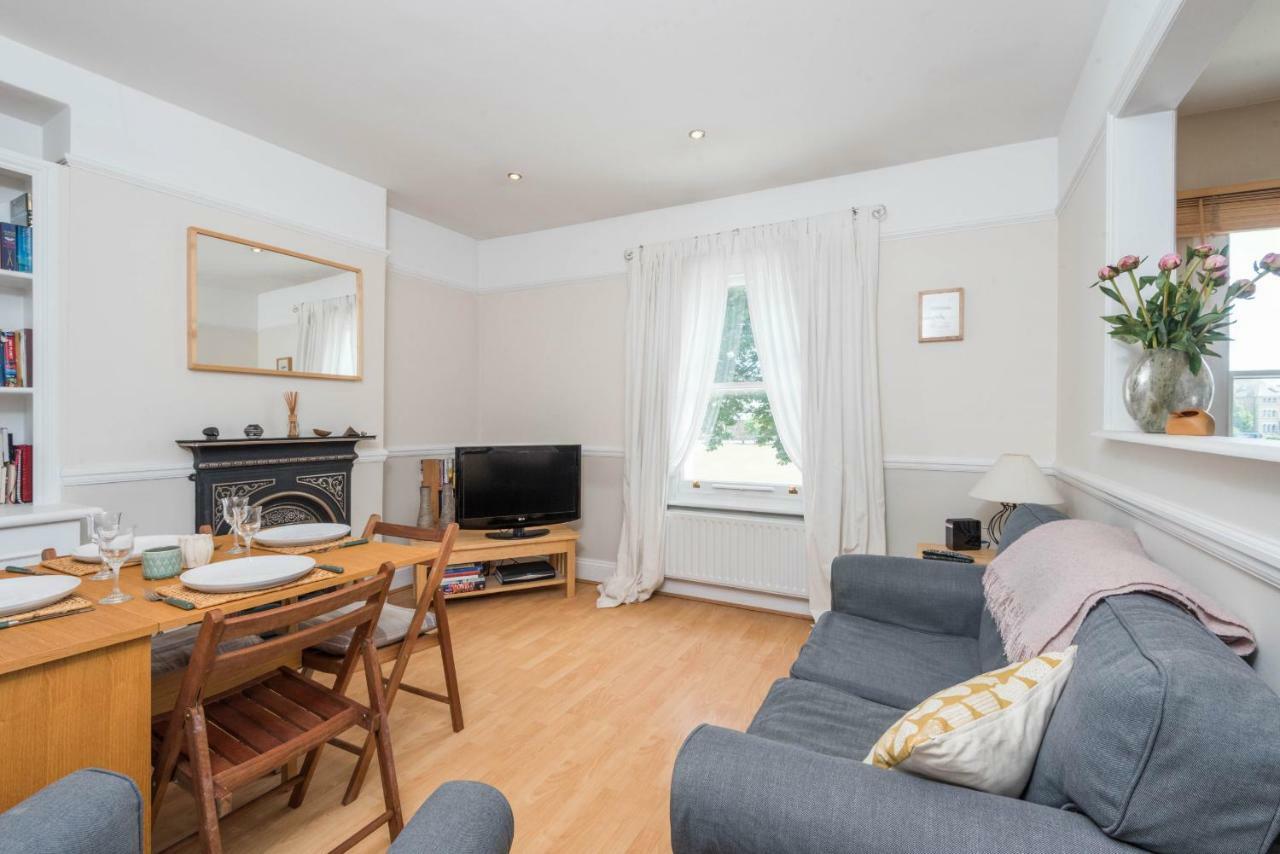 Appartement Traditional Richmond By Twickenham By Underthedoormat *