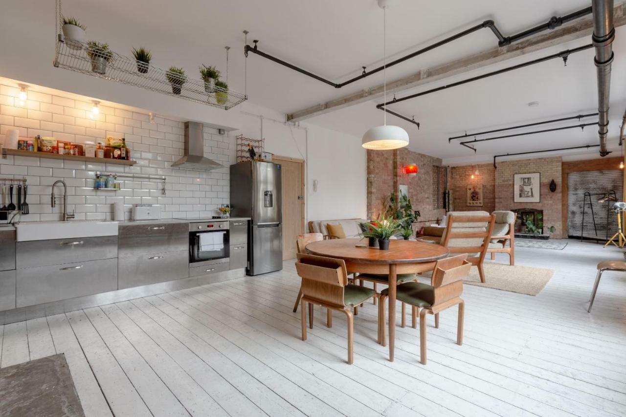 Industrial Open Plan Studio In Hackney