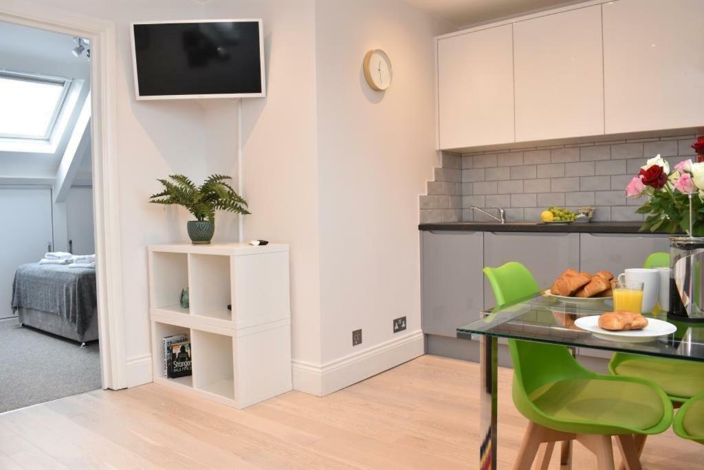 Apartment 3, Opera House Ensuite 4th Floor By Indigo Flats