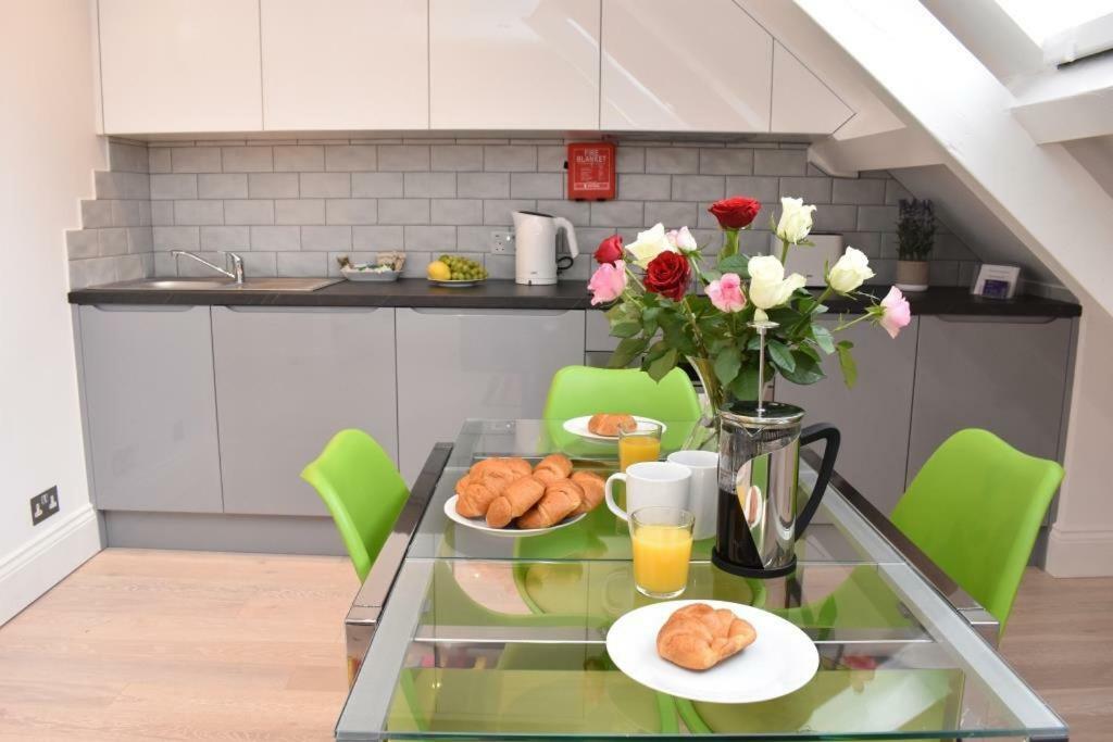 Apartment 3, Opera House Ensuite 4th Floor By Indigo Flats *