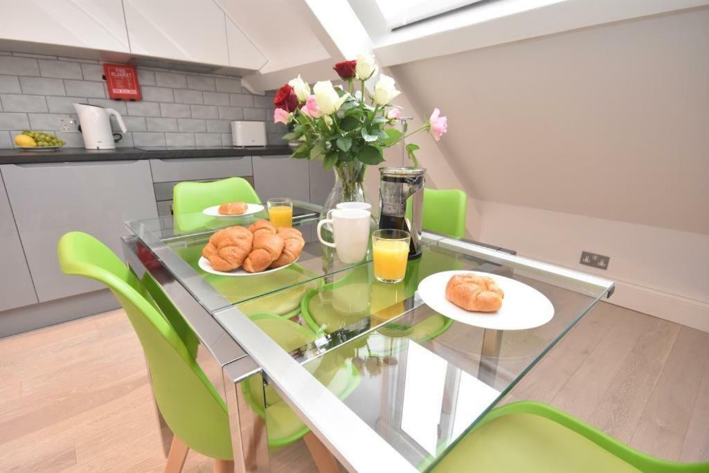 Apartment 3, Opera House Ensuite 4th Floor By Indigo Flats London