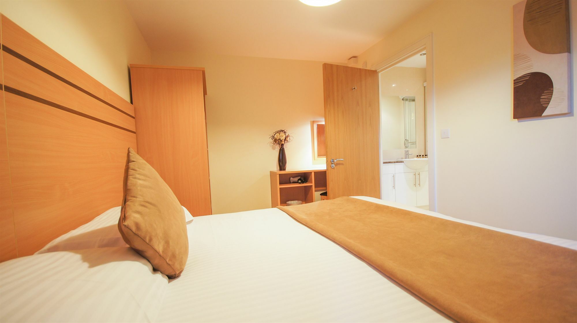 Crompton Court Apartamento