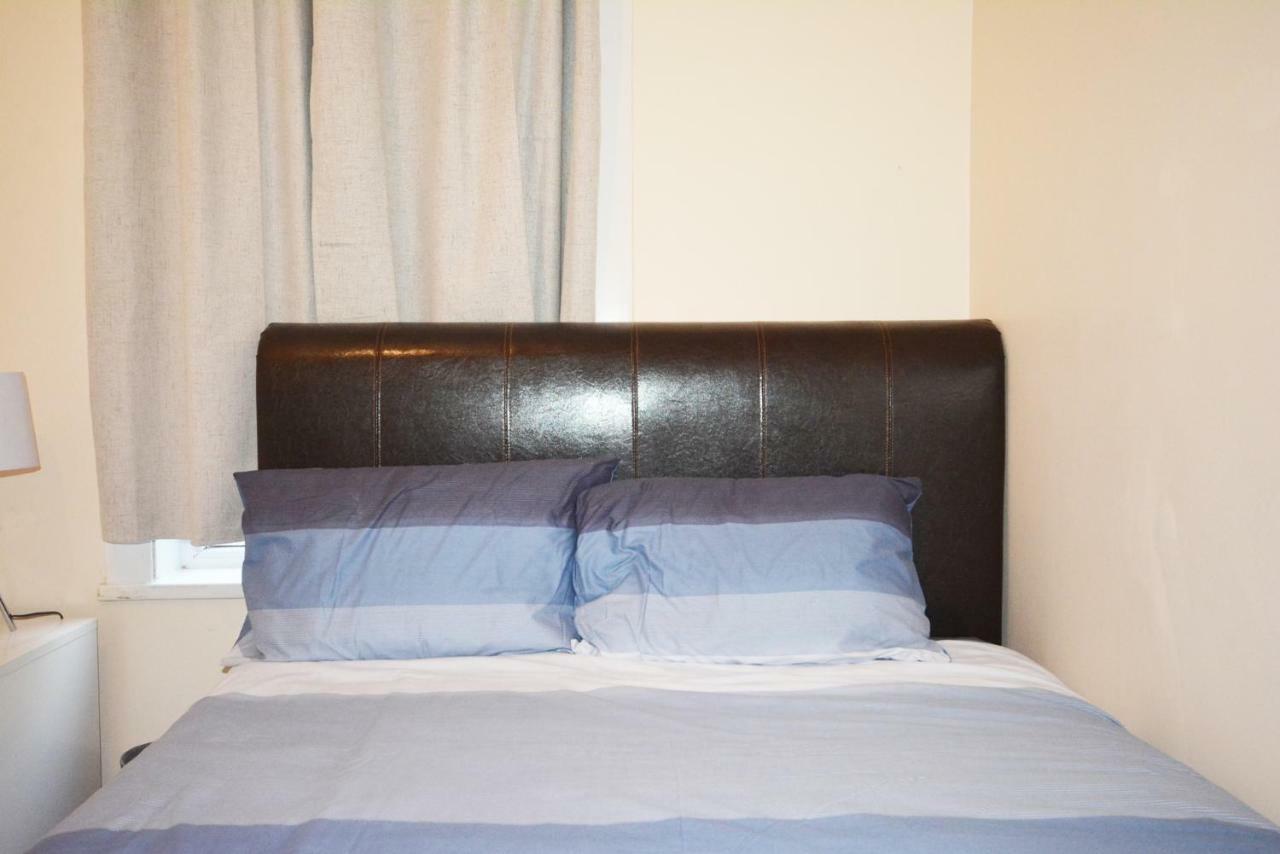 Zone 2 Three Bedroom * London