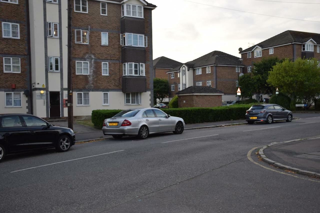 Apartamento 1 Bedroom Ponders End Londres
