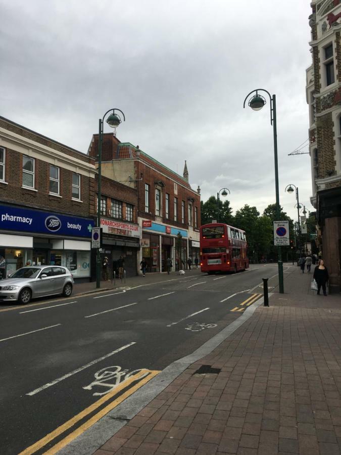Noel Baker Court Londres