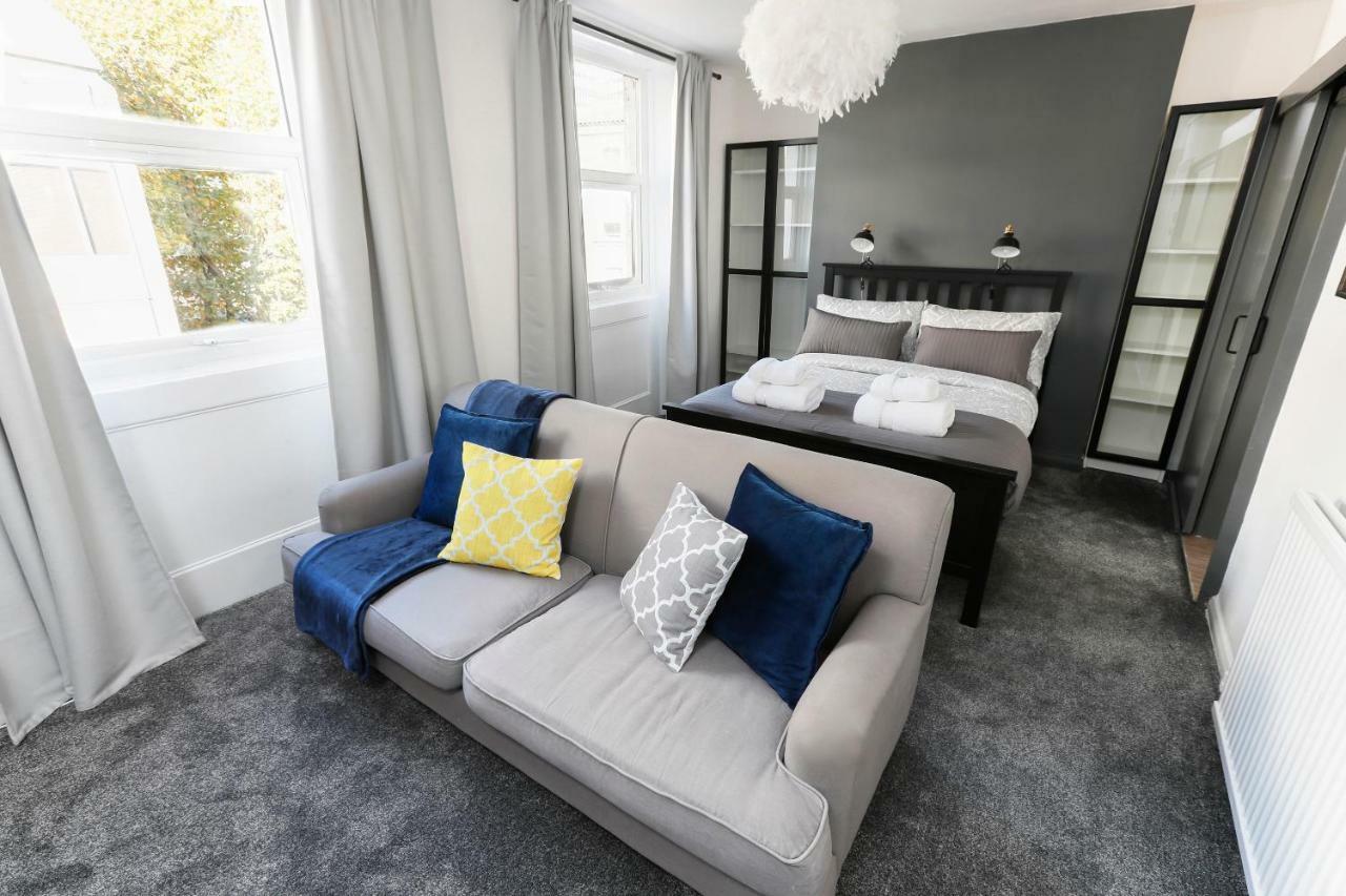 Warren Street Deluxe Apartment London
