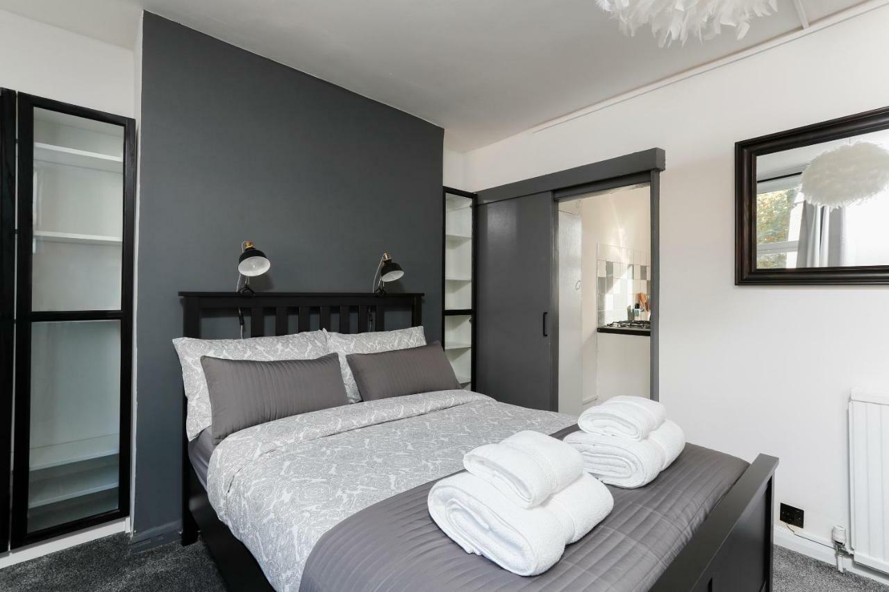 Warren Street Deluxe Apartment