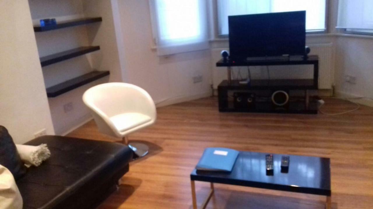 Stylish 1 Bed In Earls Court *