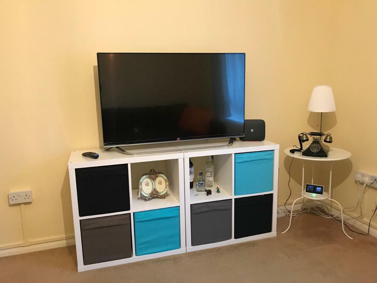 Cozy In Stratford From 18 Minutes To Apartamento