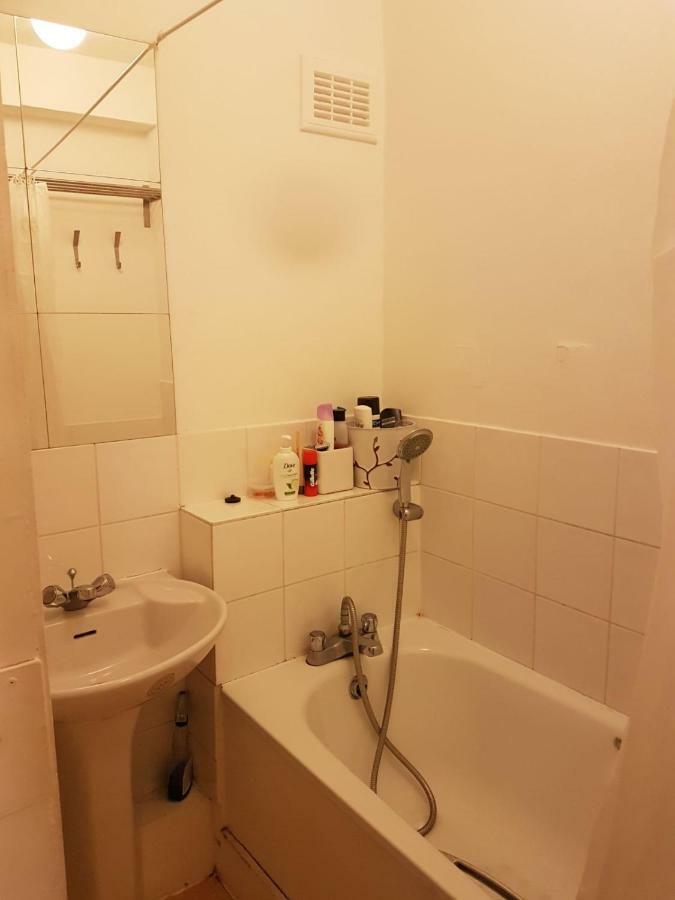Miles Building Apartamento
