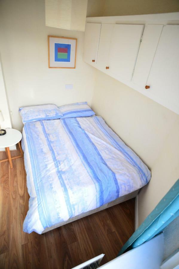 Near Hyde Park Sleeps 4 Londres