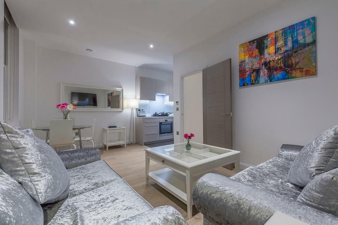 Apartamento Charles Dickens, Tate Modern *