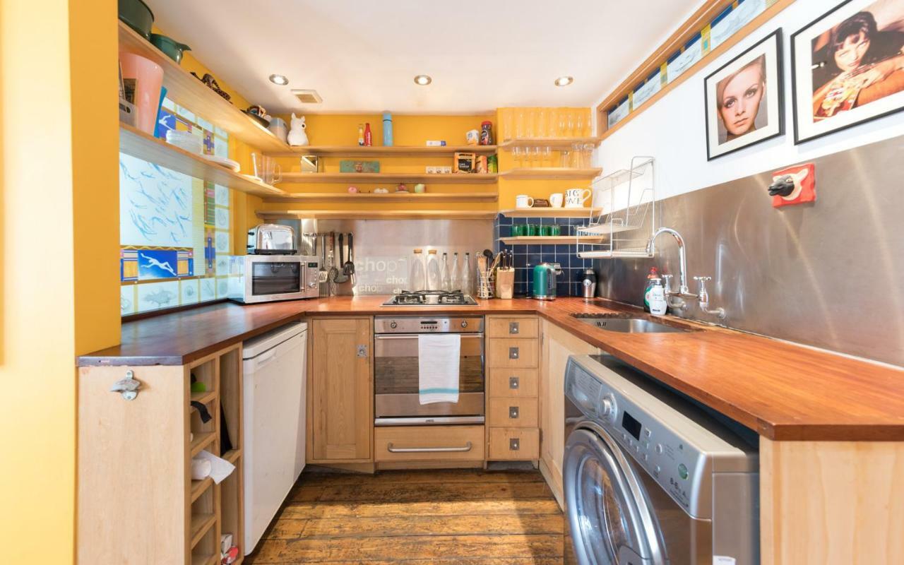 Artistic And Soulful Carnaby Street Movie Pad Appartement Londres