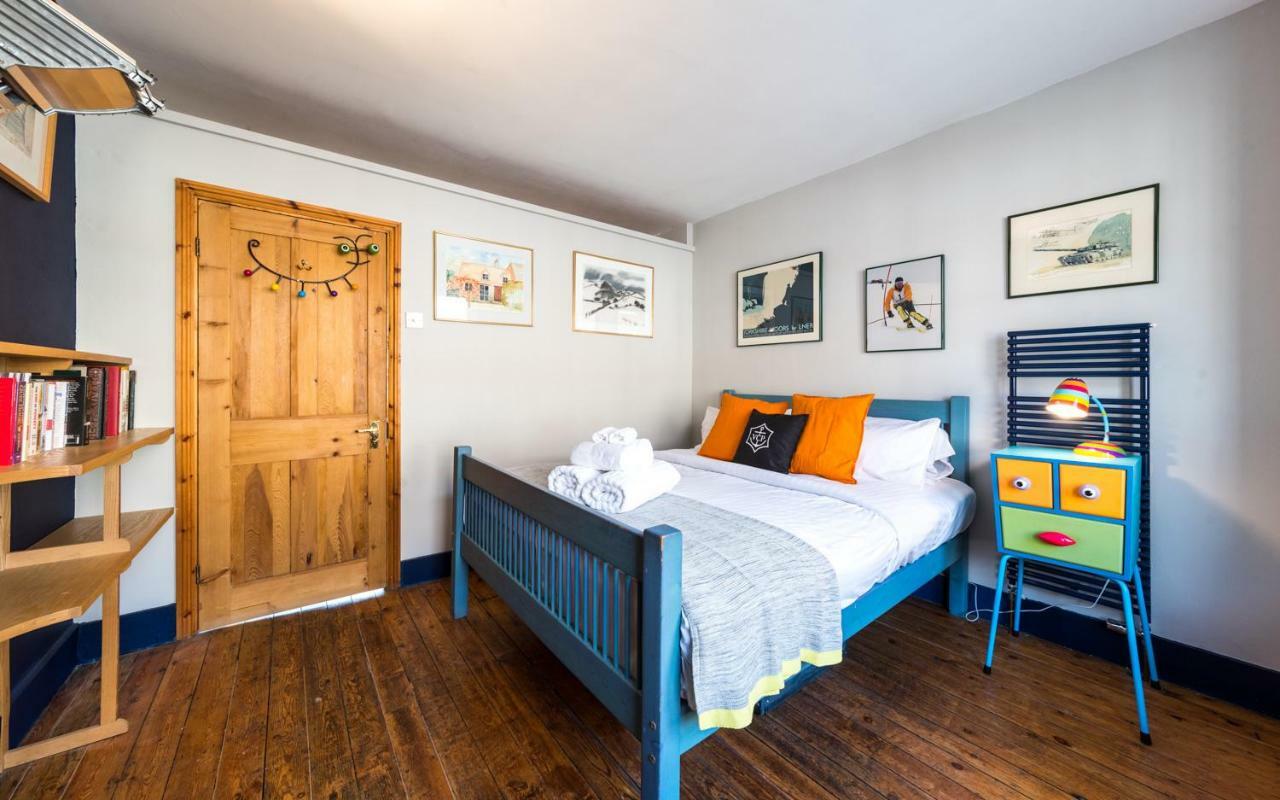 Artistic And Soulful Carnaby Street Movie Pad Appartement