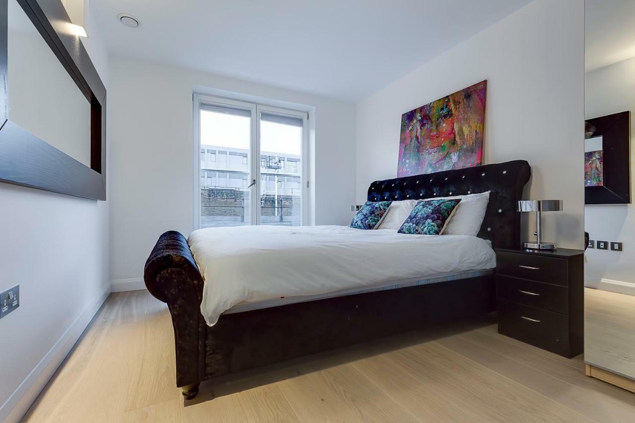 Apartamento Charles Dickens, Tate Modern *