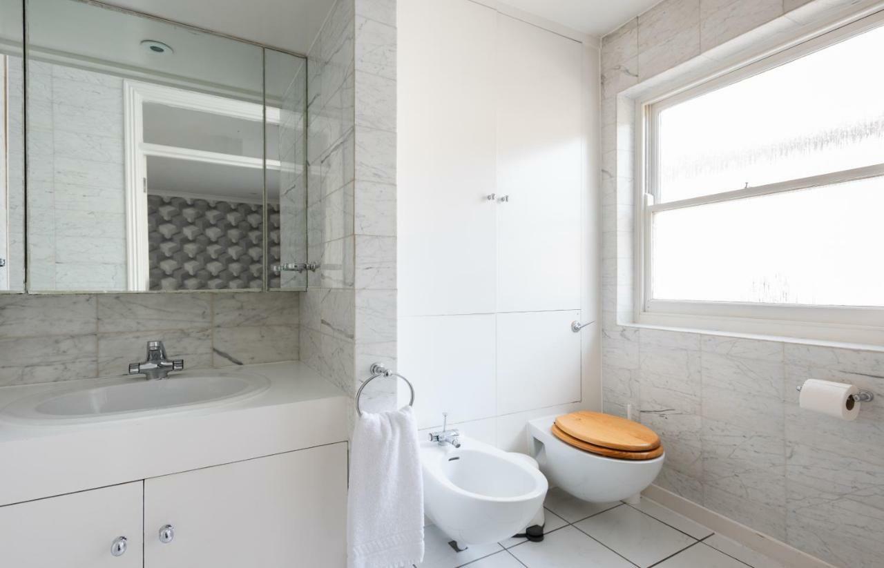 Appartement The Kensington Palace Mews - Bright & Modern 6bdr House With Garage Londen