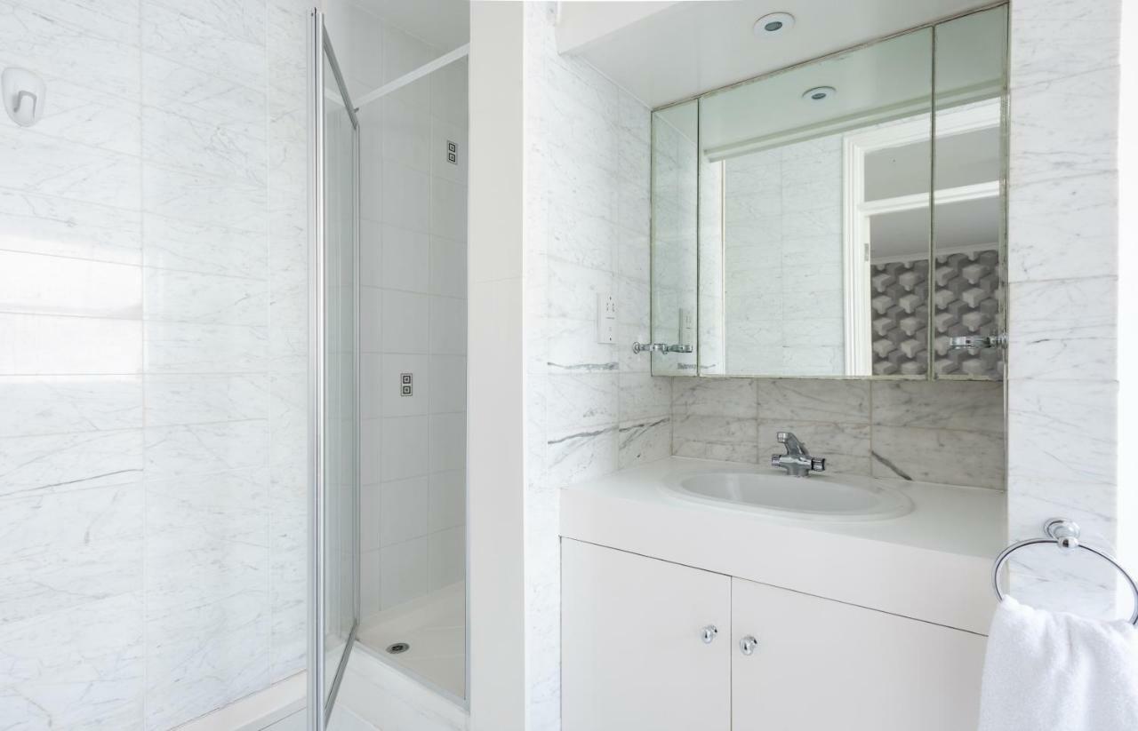 The Kensington Palace Mews - Bright & Modern 6bdr House With Garage Appartement Londen
