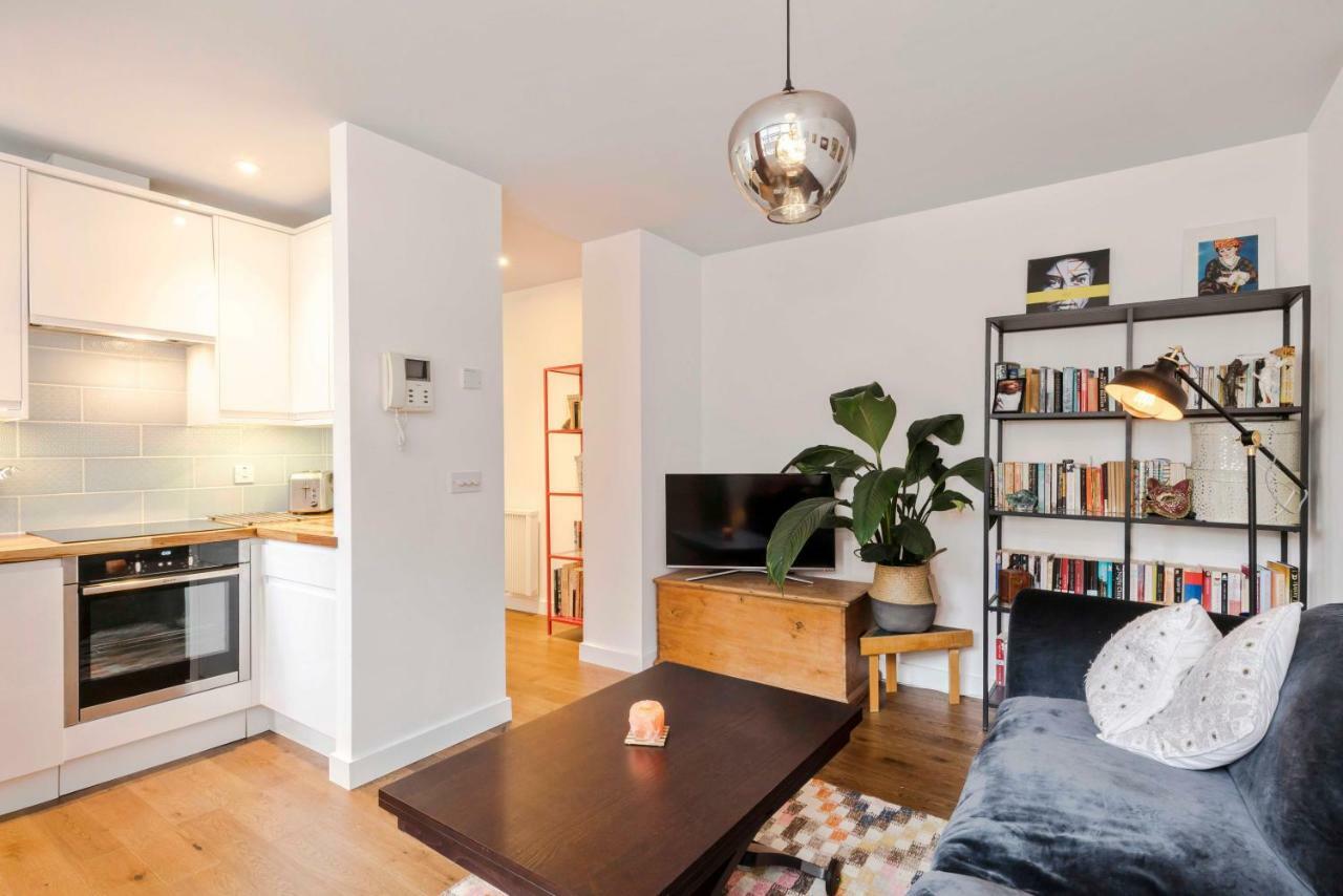 The Nook Tower Bridge Apartment