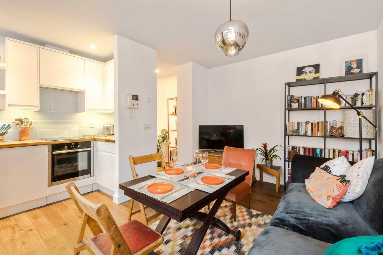 The Nook Tower Bridge Apartment *