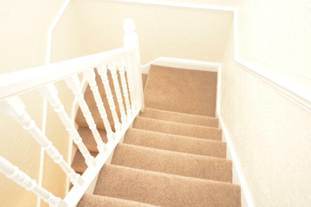 Four Bedroom Townhouse 12 Minutes Walk To Excel Exhibition Centre Casa de férias Londres