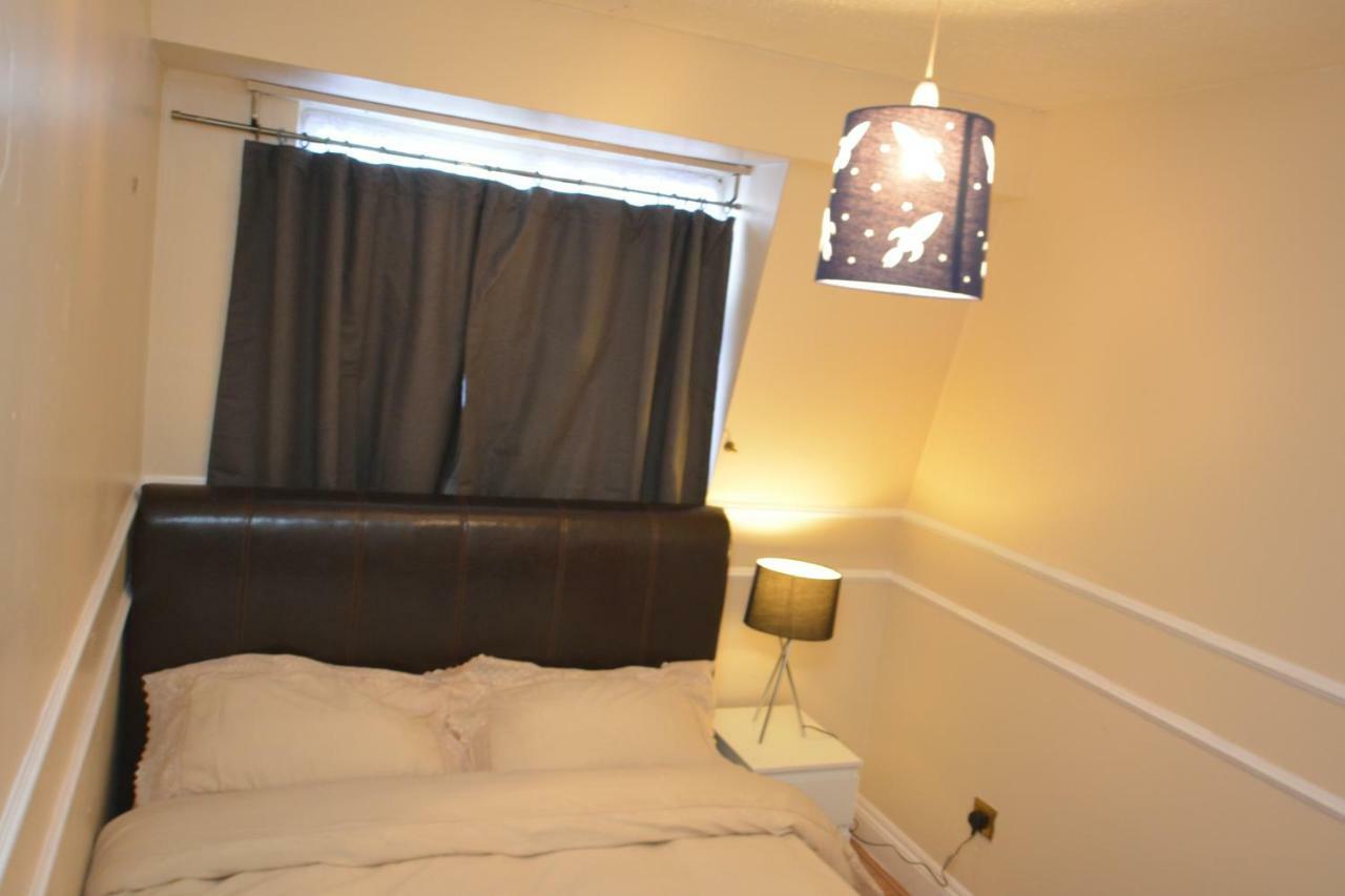 Four Bedroom Townhouse 12 Minutes Walk To Excel Exhibition Centre Casa de férias *