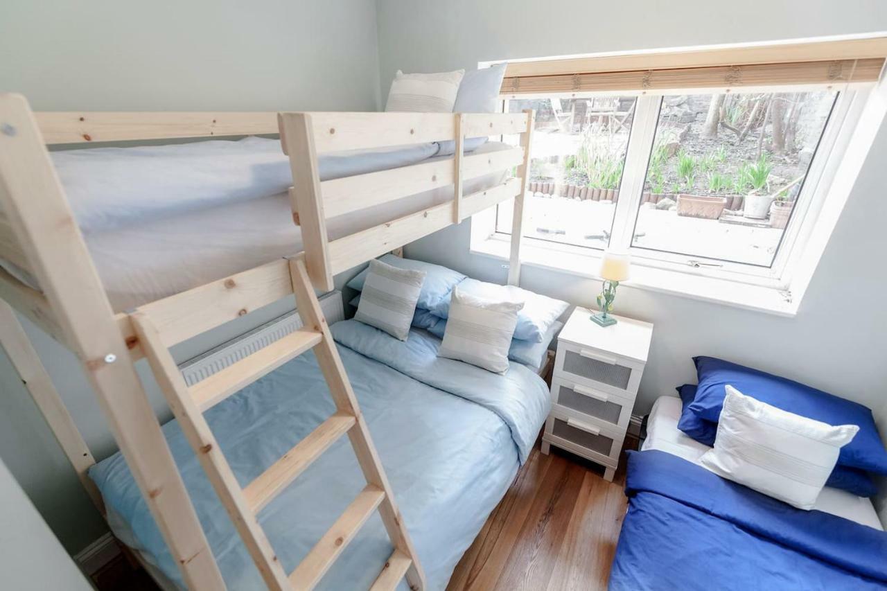 3 Bedroom Garden Flat - Location London