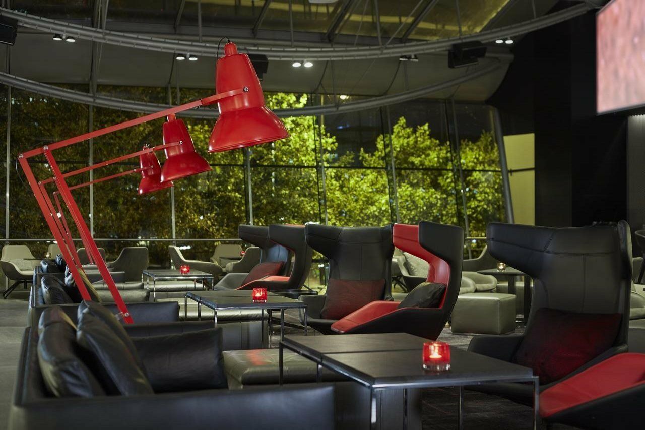 Apartahotel Plaza On The River 5*