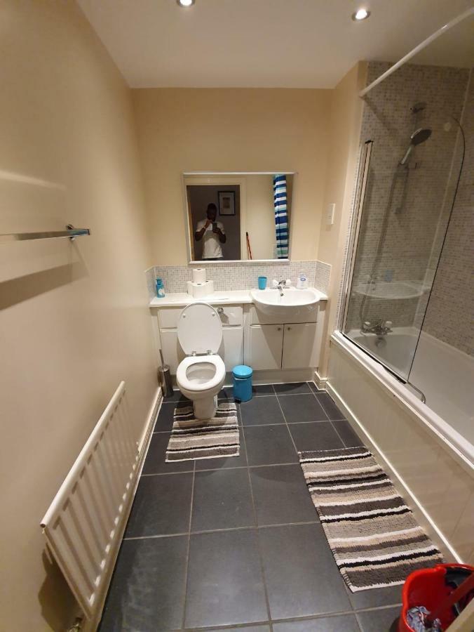 Affluent Riverside Sark Tower Appartement *
