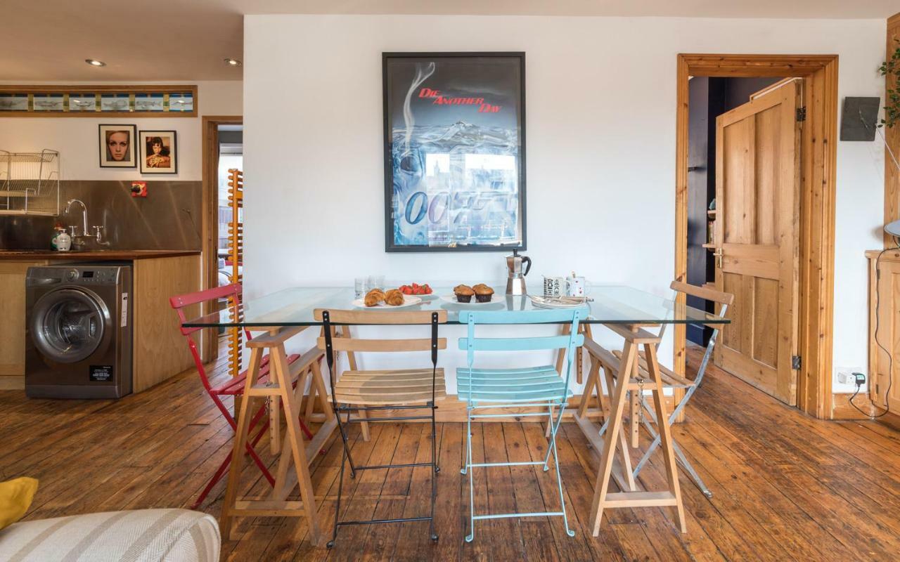 Artistic And Soulful Carnaby Street Movie Pad