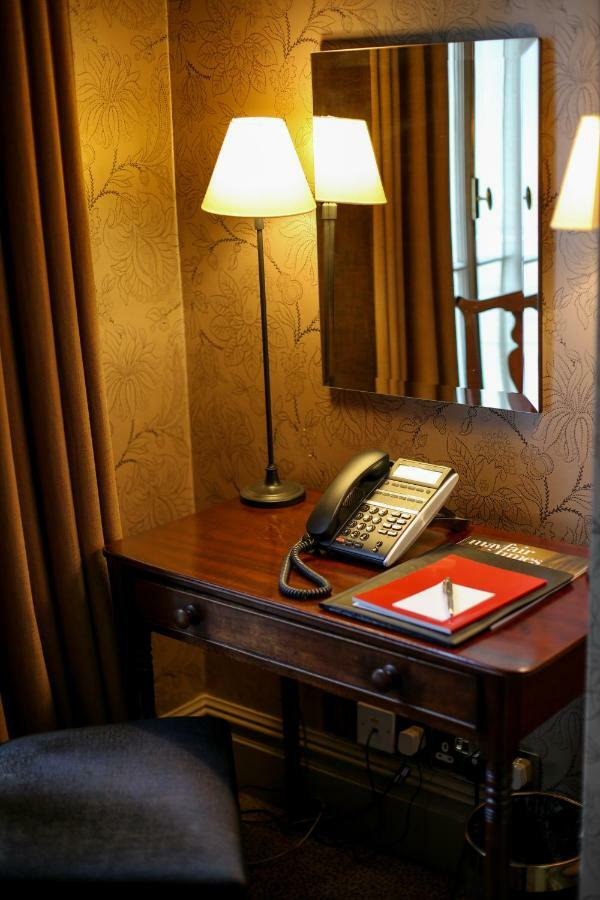 The Fox Club Mayfair Hotel