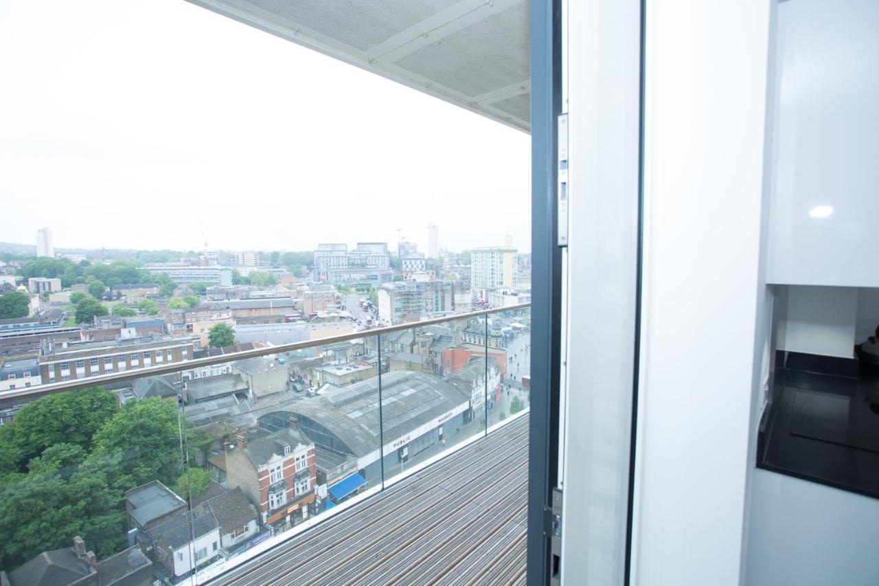 High View Two Bedroom In Woolwich *