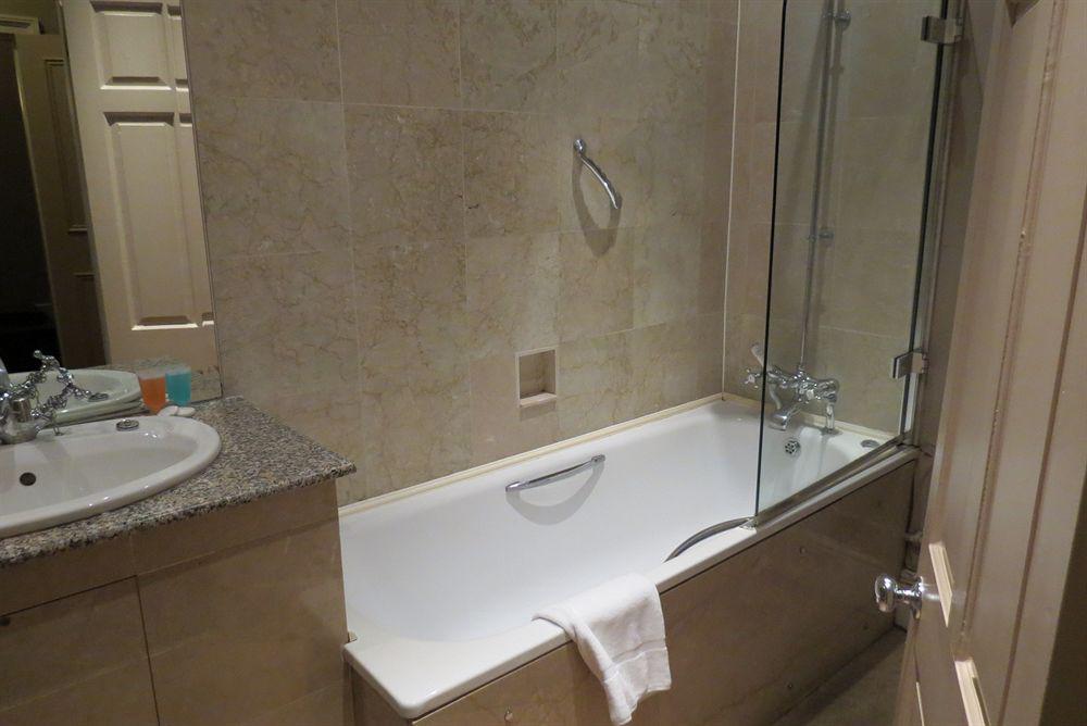 Knightsbridge Hotel