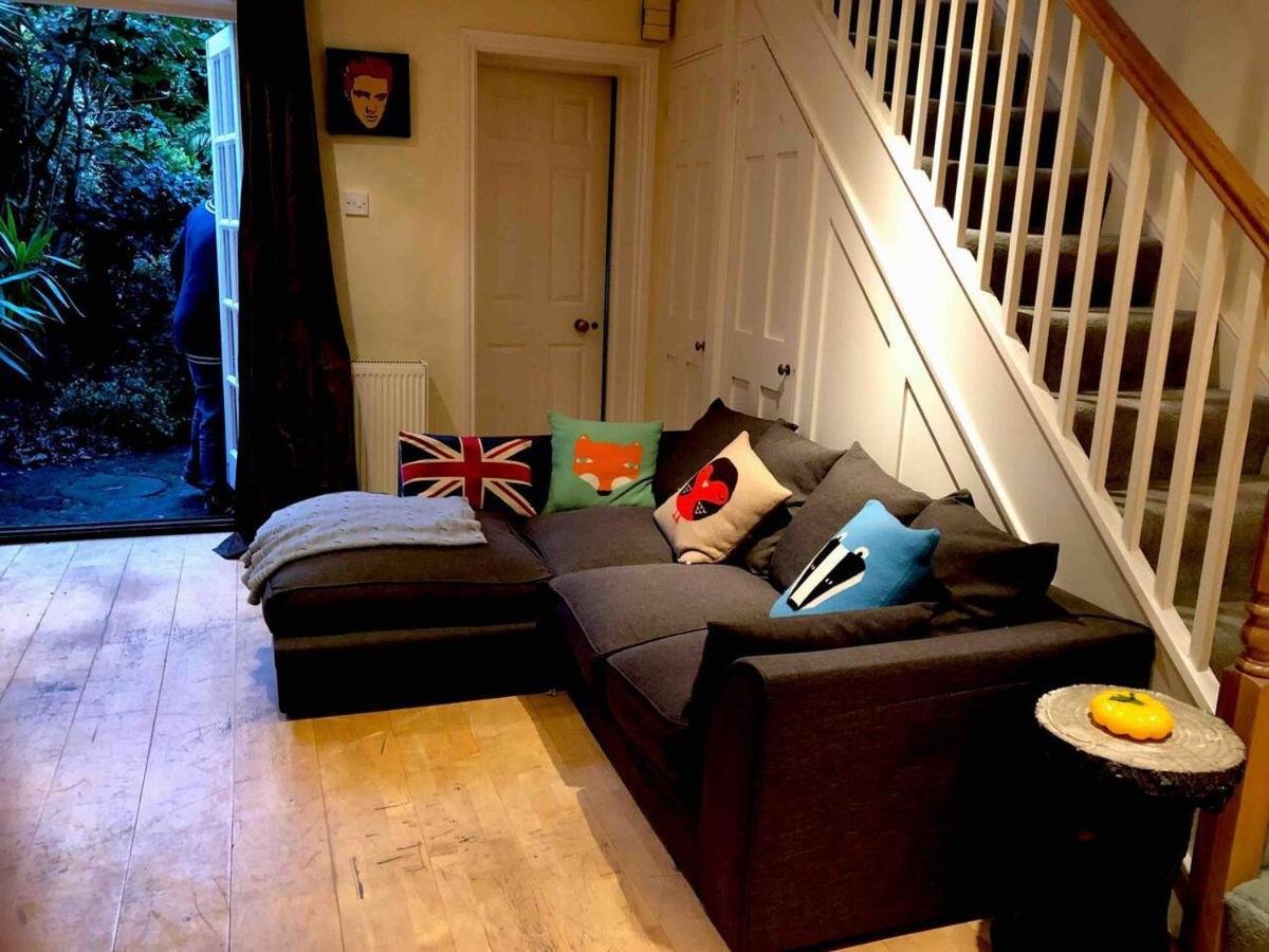 Ferienhaus Luxury Central 3 Bedroom Family House *