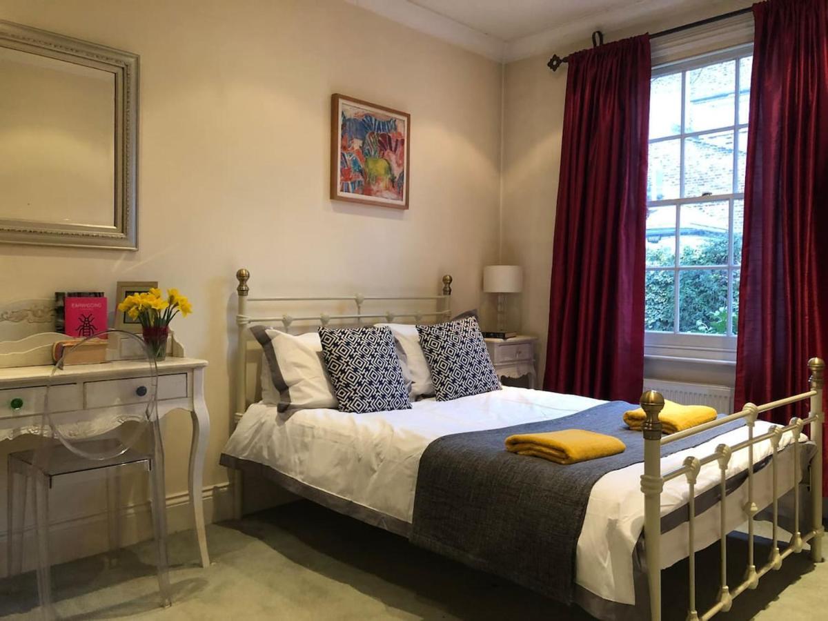 Luxury Central 3 Bedroom Family House Ferienhaus