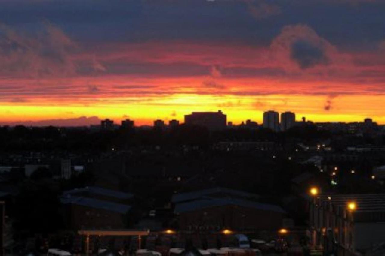 Appartement Chelsea / Imperial Wharf - Bright, Modern, Sunset View *