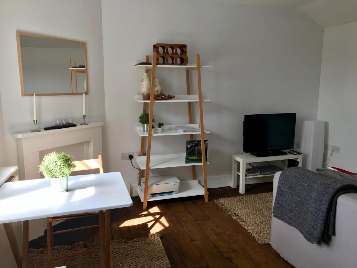 Stylish Notting Hill Gate Flat * London