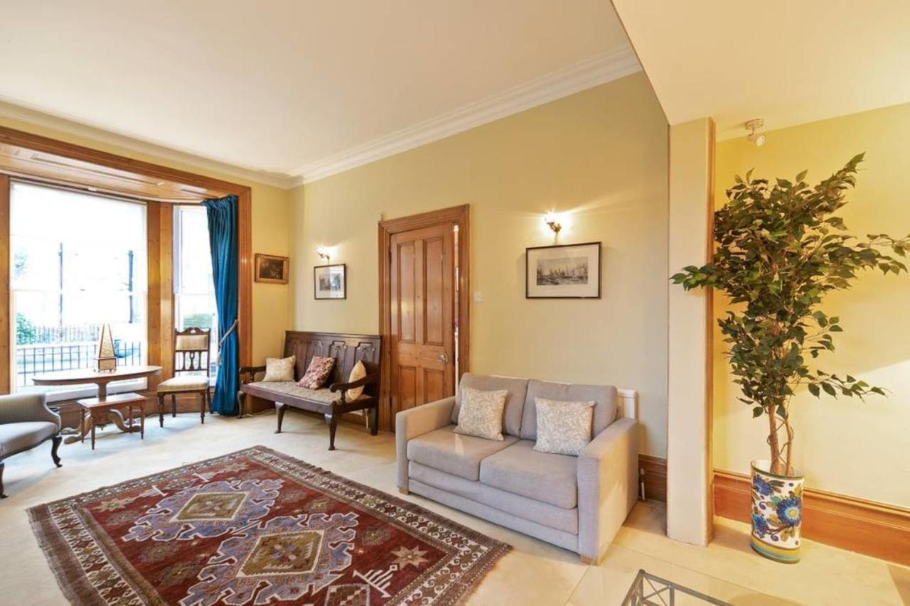 Hébergement de vacances New Gorgeous 5 Bed Victorian House In Hammersmith