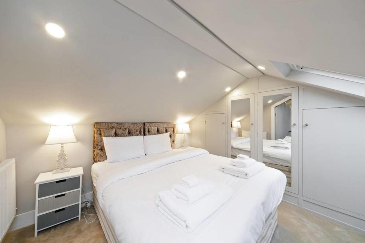Hébergement de vacances New Gorgeous 5 Bed Victorian House In Hammersmith