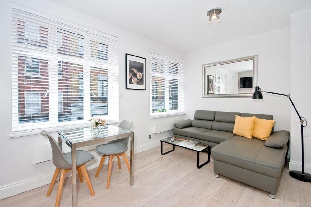 Holiday home F1 Greek Street By Living