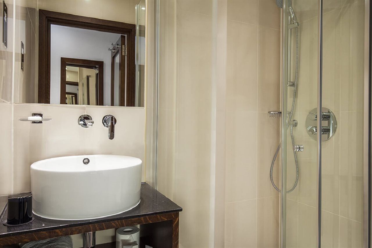 Park Grand Paddington Court 4* Londen